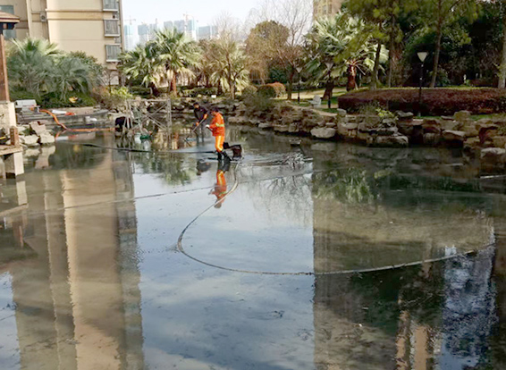 阜康景观池淤泥清理